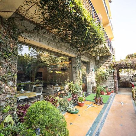 Kasauli Castle Resort Exterior photo