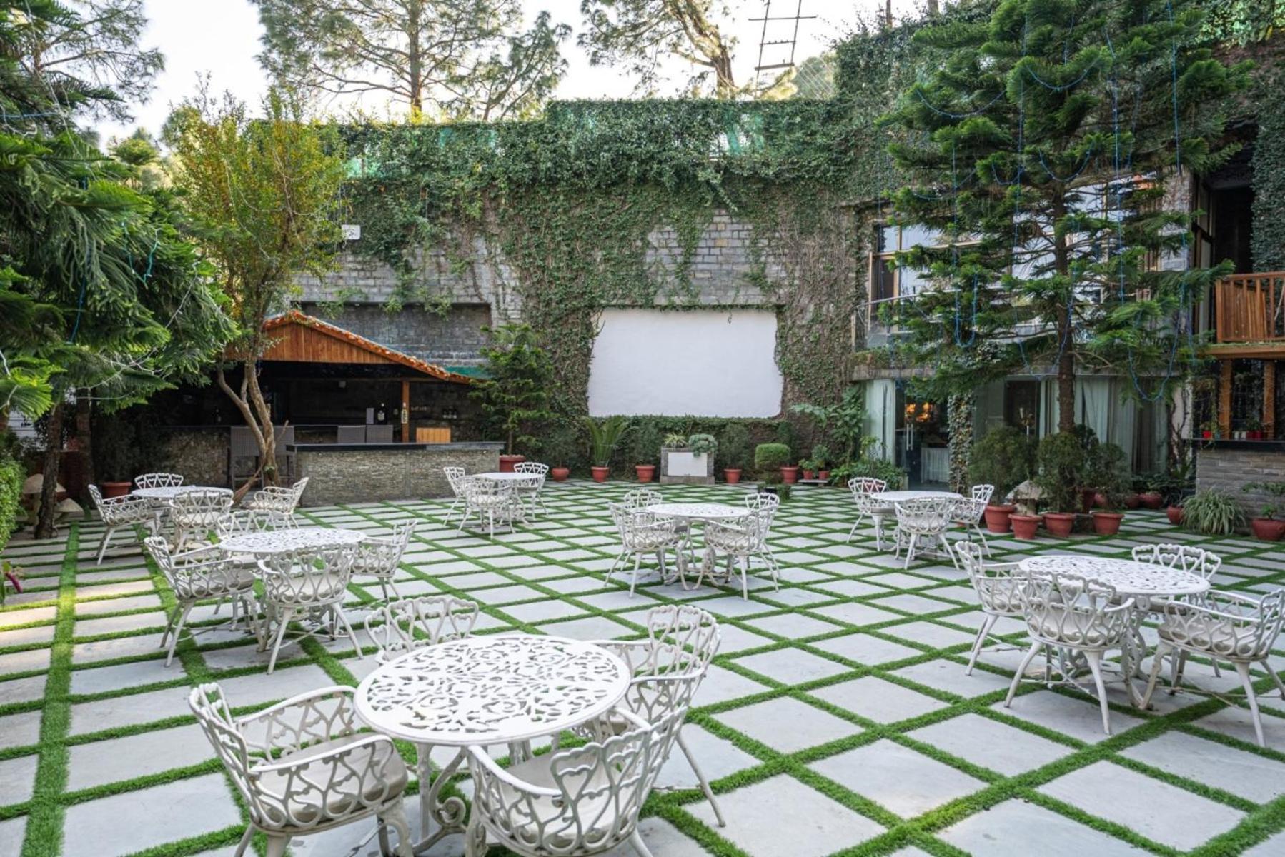 Kasauli Castle Resort Exterior photo