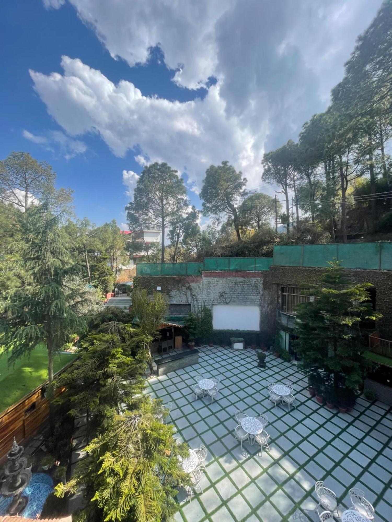 Kasauli Castle Resort Exterior photo