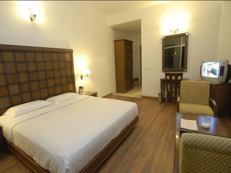 Kasauli Castle Resort Exterior photo